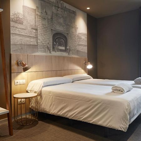 Hotel Landaben Pampelune Extérieur photo