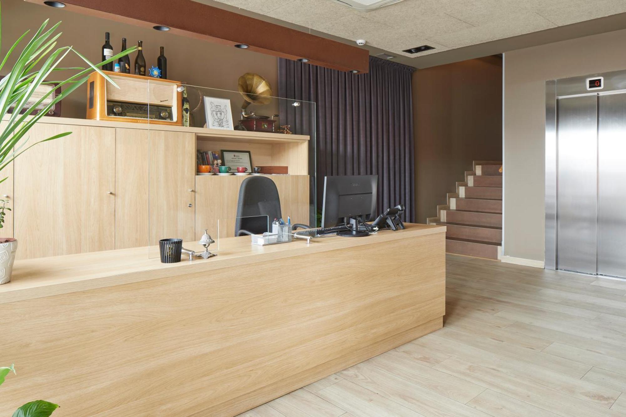 Hotel Landaben Pampelune Extérieur photo